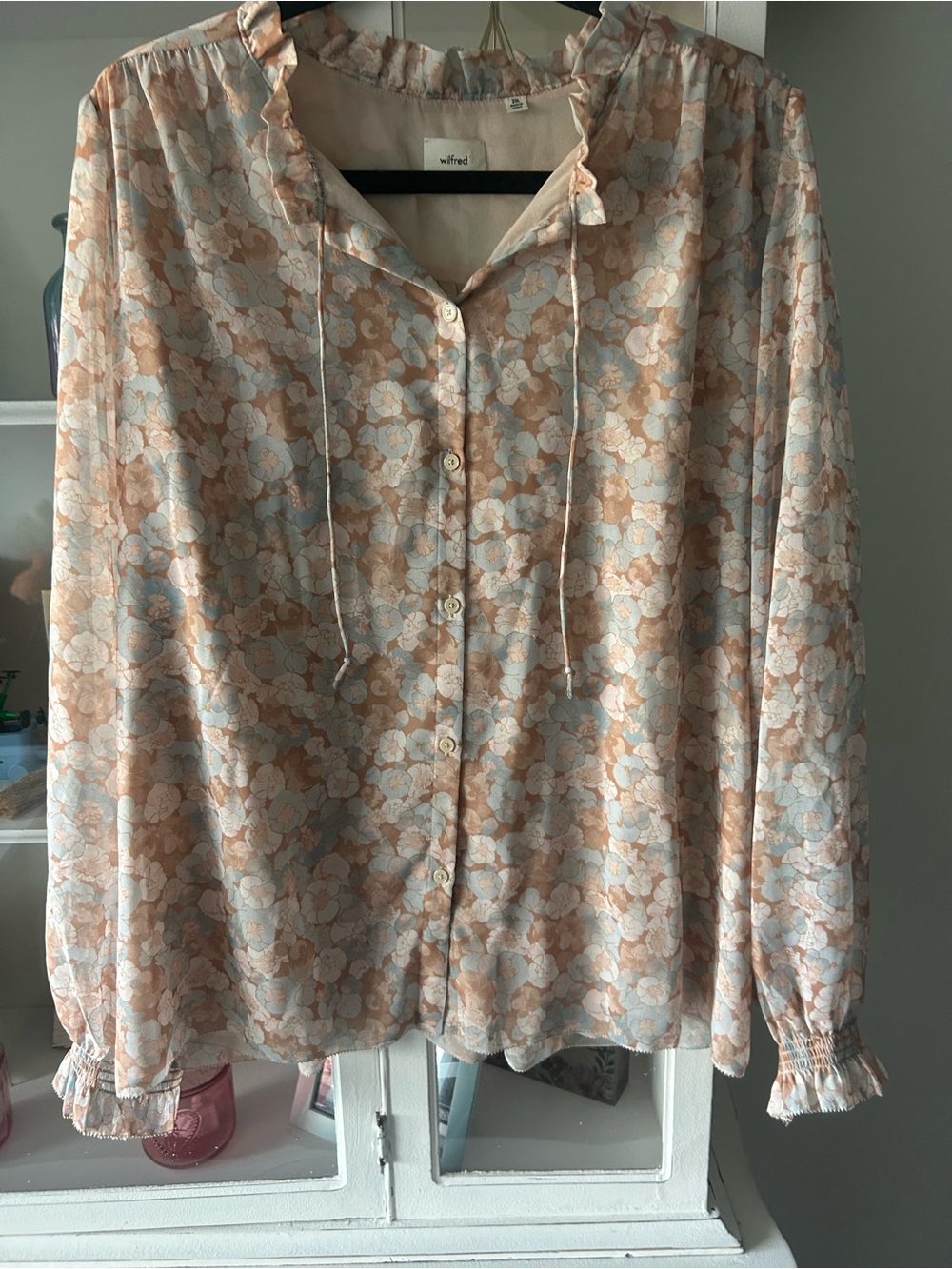 Wilfred Peach & Pale Blue Floral Tie-Neck Button Blouse